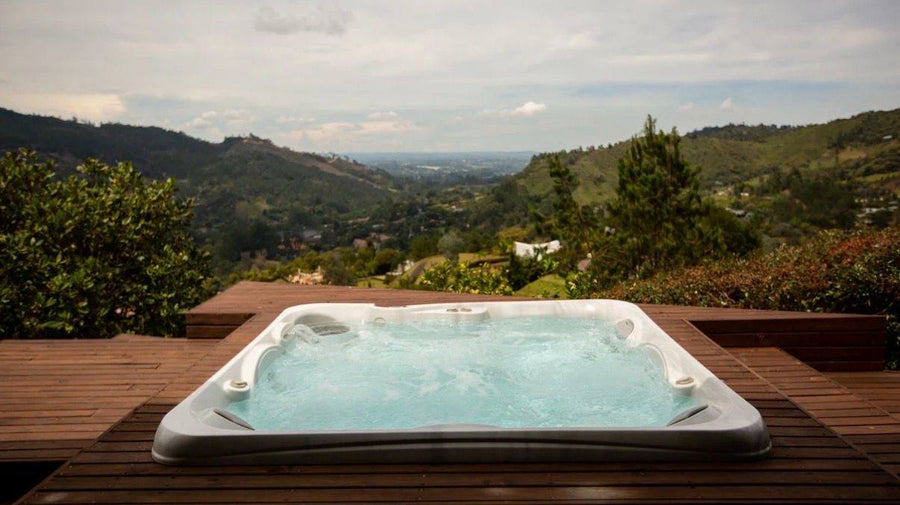 Jacuzzi with mountain views