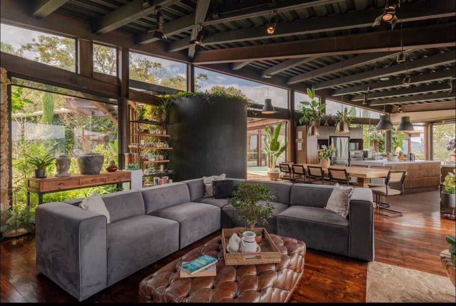 Lounge and common areas